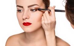 接电话被顶的说不出话